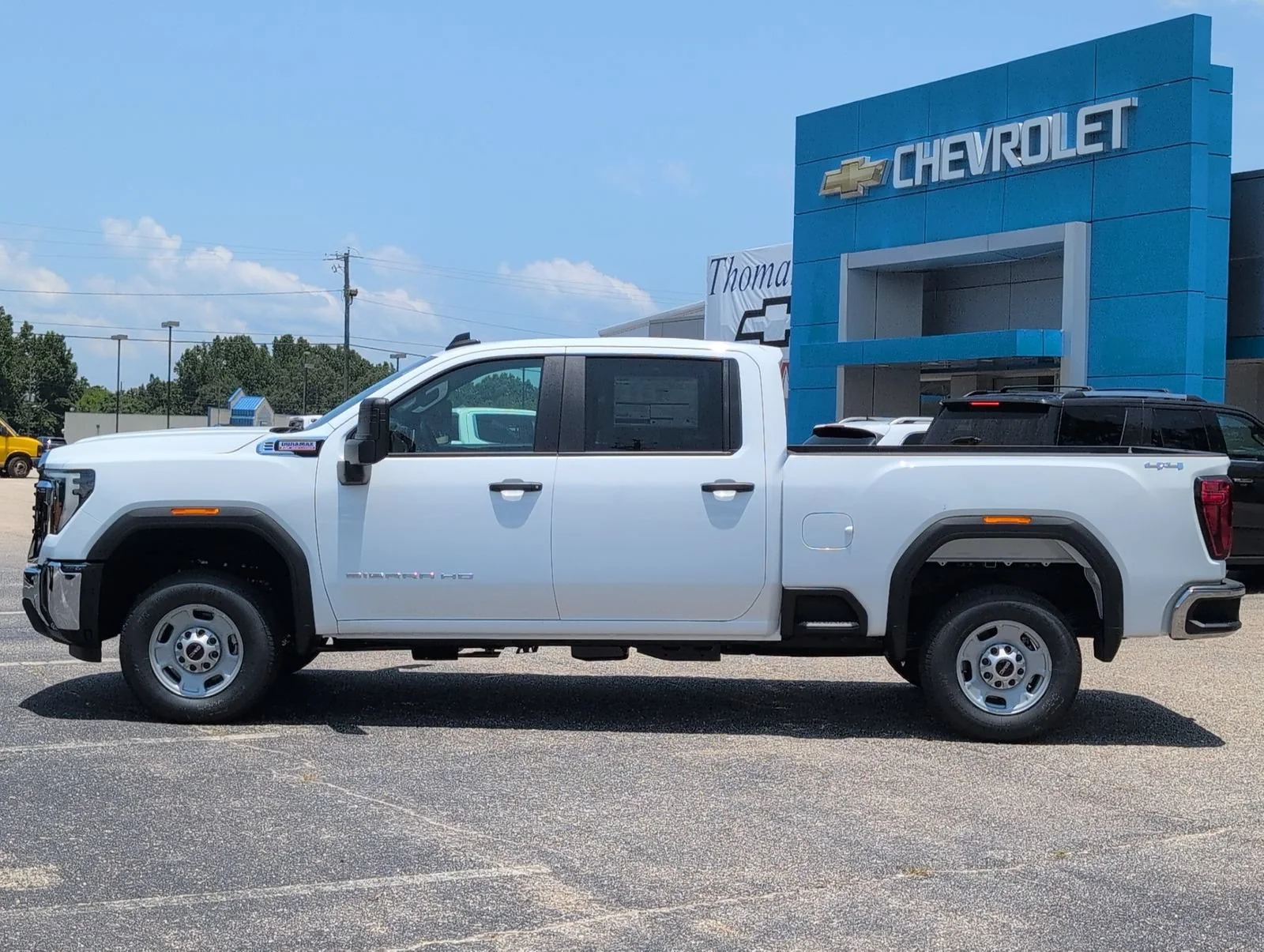 New 2026 Summit White GMC Pro image 2