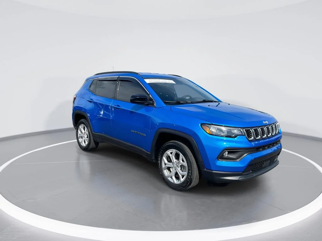Used 2024 Blue Jeep Latitude image 2