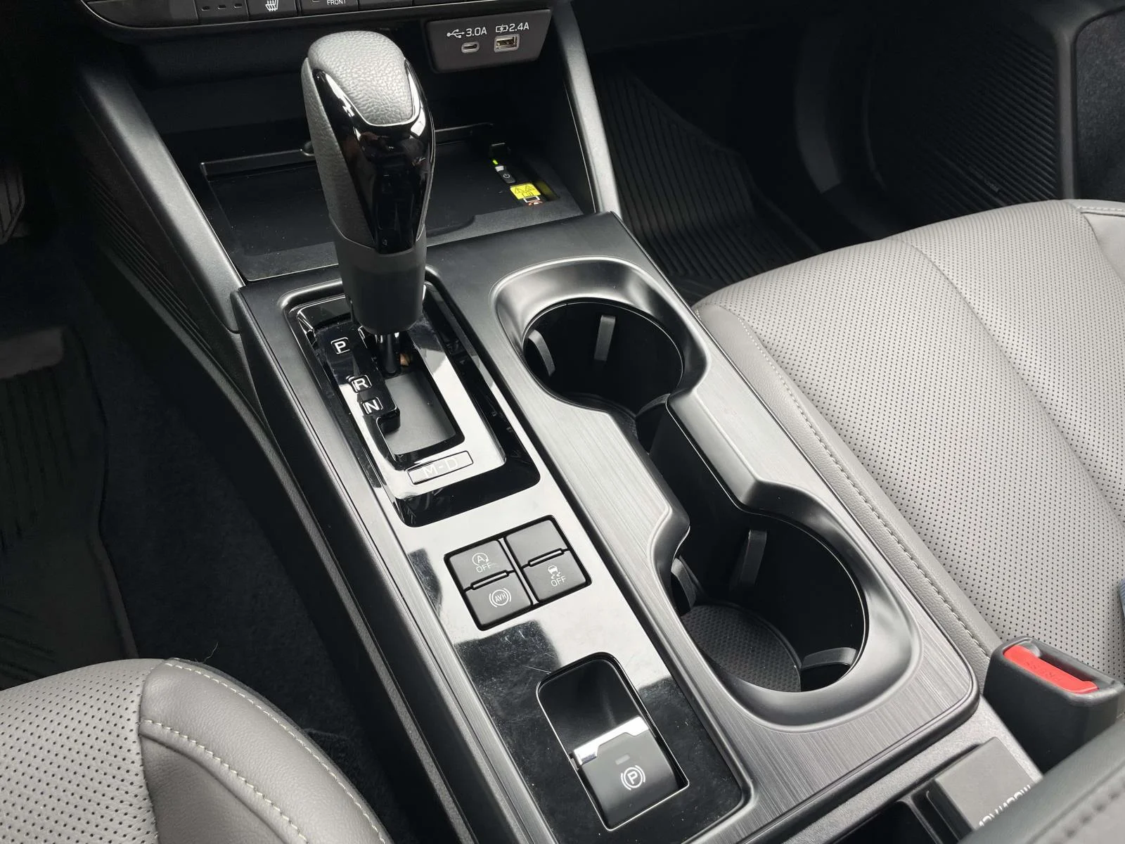 Used 2026 Crystal Black Silica Subaru Limited image 21