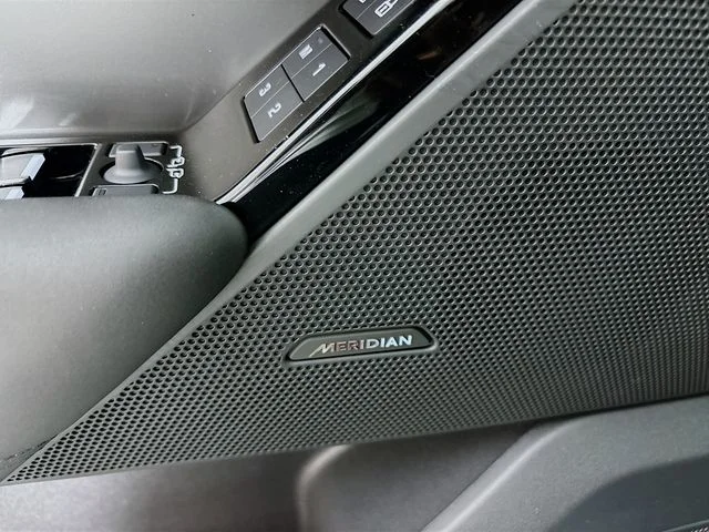 New 2026 Green Land Rover S image 21