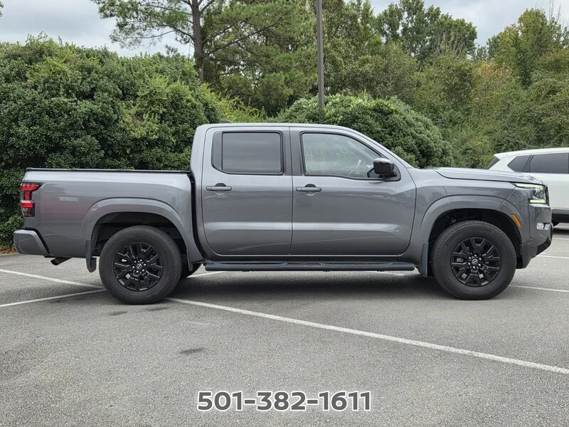 Used 2023 Gun Metallic NISSAN CREW CAB 4X4 SV AUTO *LTD AVAIL* image 6