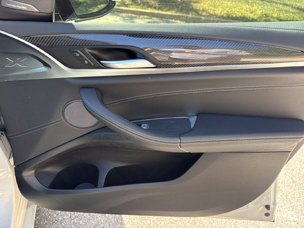 Used 2021 White BMW M40i image 32