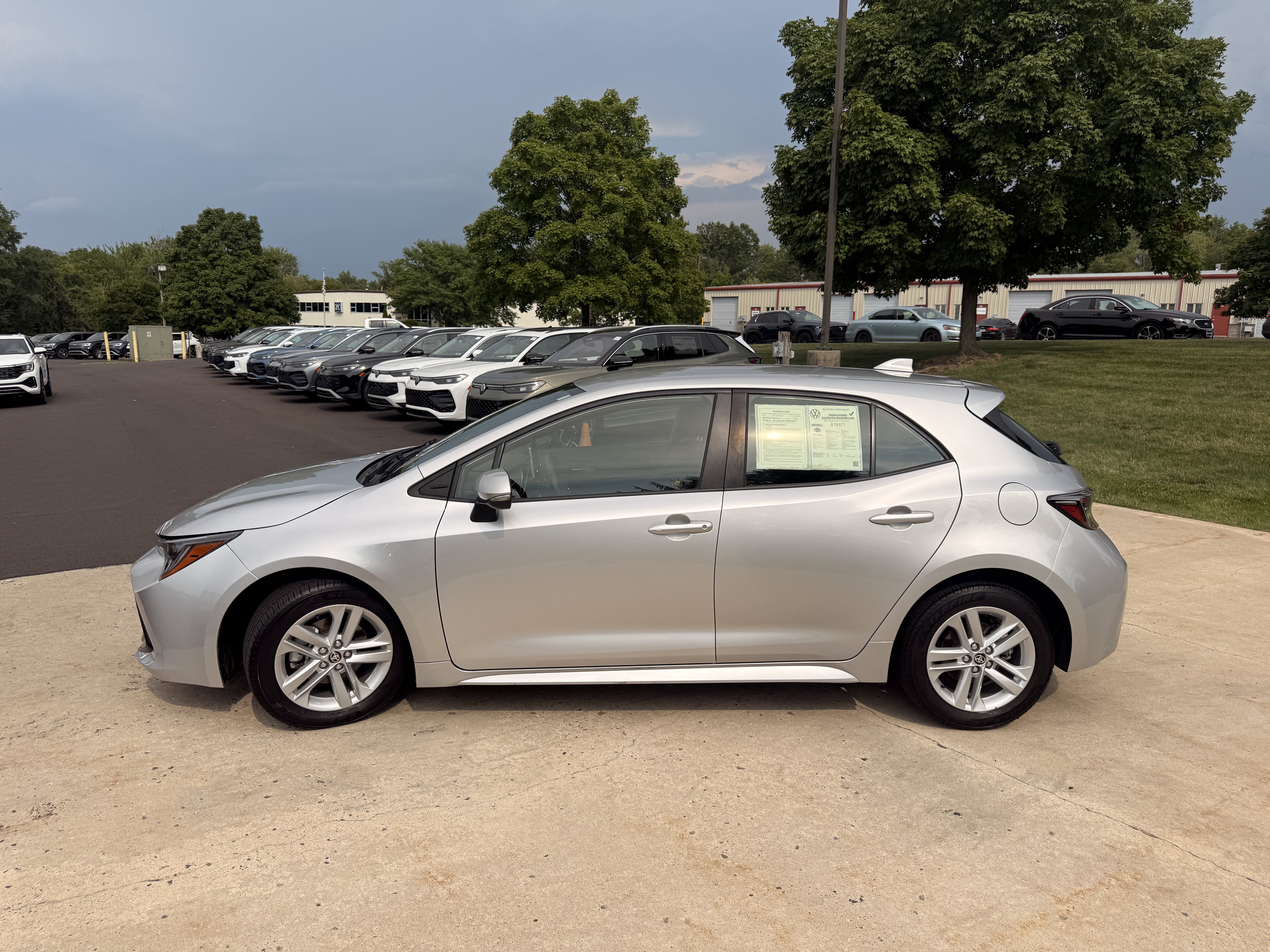Used 2020  Toyota  image 8