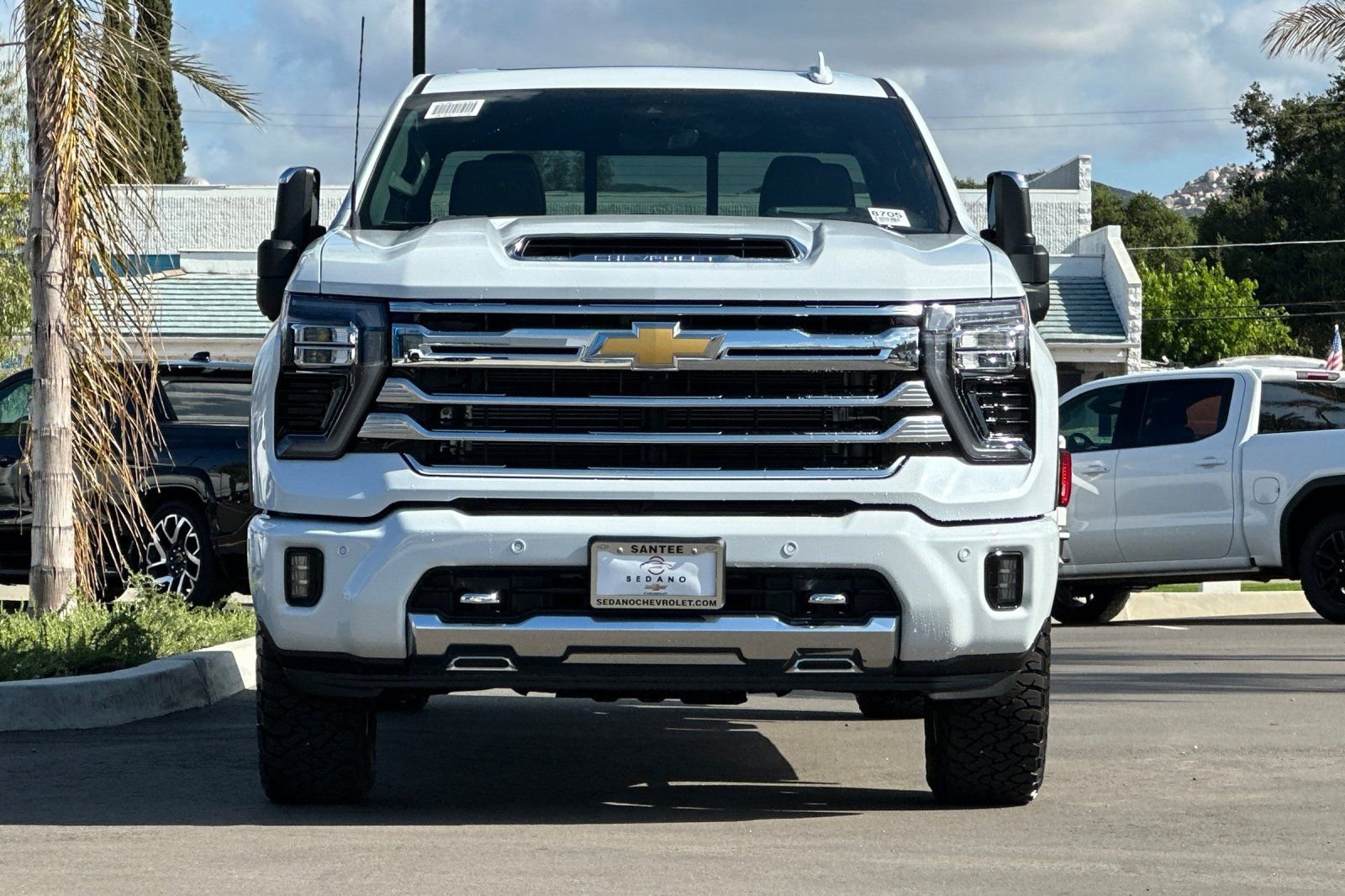 New 2026 Polar White Tricoat Chevrolet High Country image 9