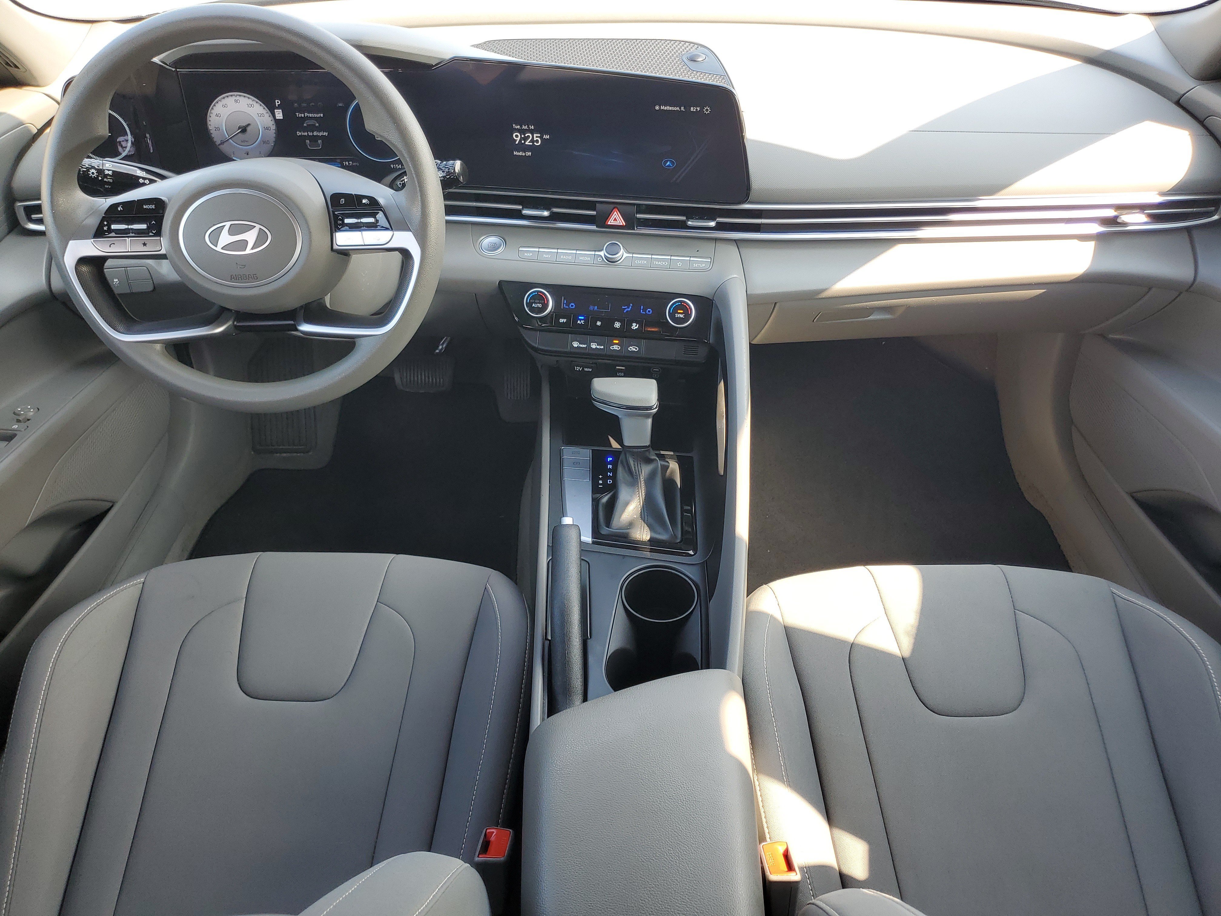 Used 2024 Abyss Black Hyundai SEL image 13