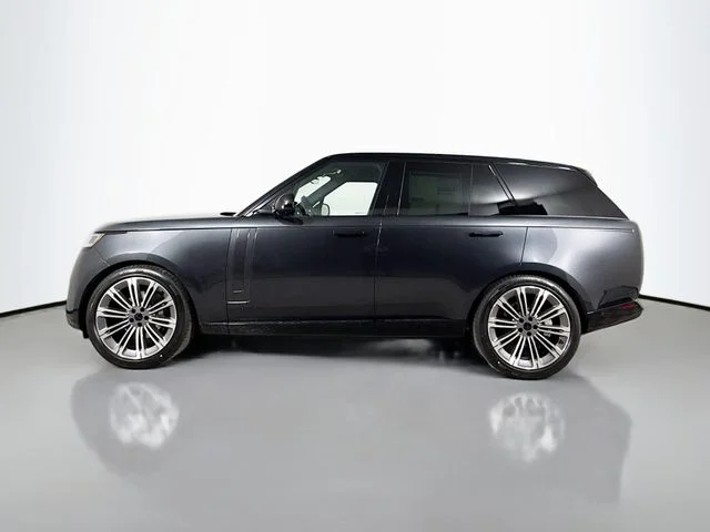 New 2026 Carpathian Grey Land Rover SE image 8