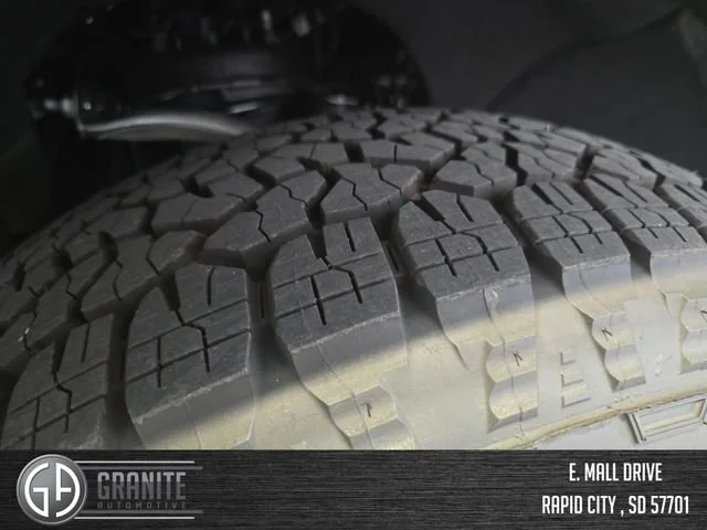New 2026 Sterling Metallic GMC Elevation image 28