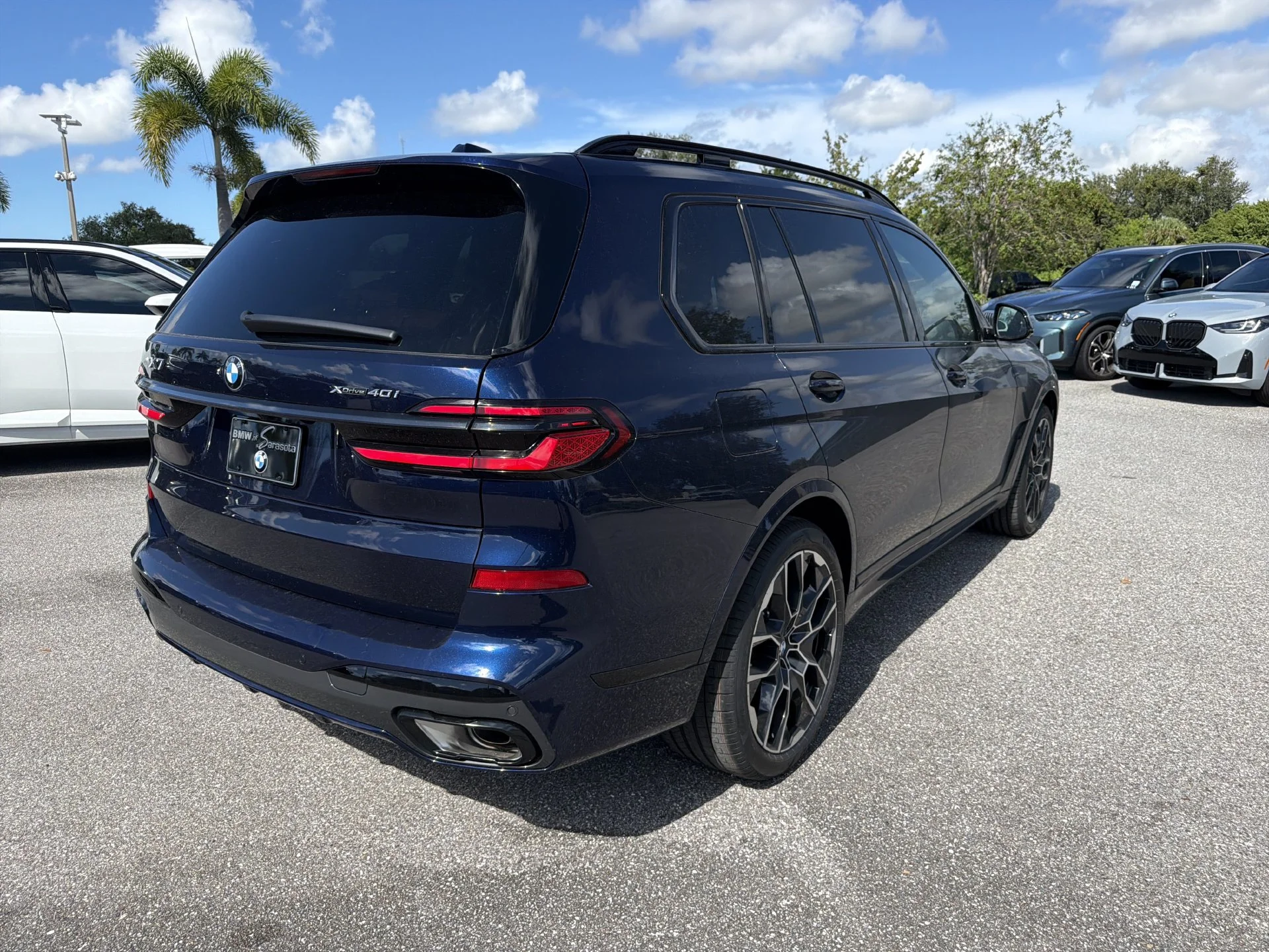 New 2027 Tanzanite Blue II Metallic BMW xDrive40i image 4