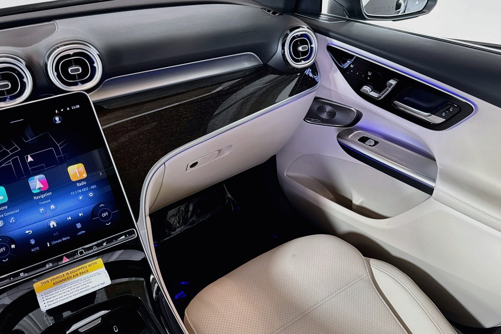 New 2026 Graphite Grey Metallic Mercedes-Benz GLC 300 image 21