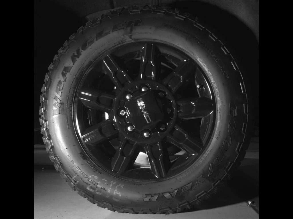 New 2026 White GMC AT4 image 13