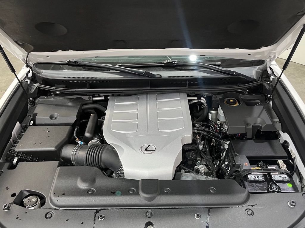 Used 2019 Starfire Pearl Lexus 460 image 6