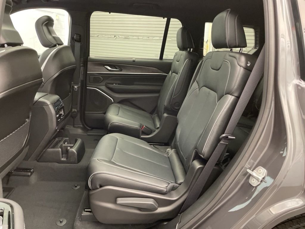 2025 Jeep Grand Cherokee L Overland - Photo 20