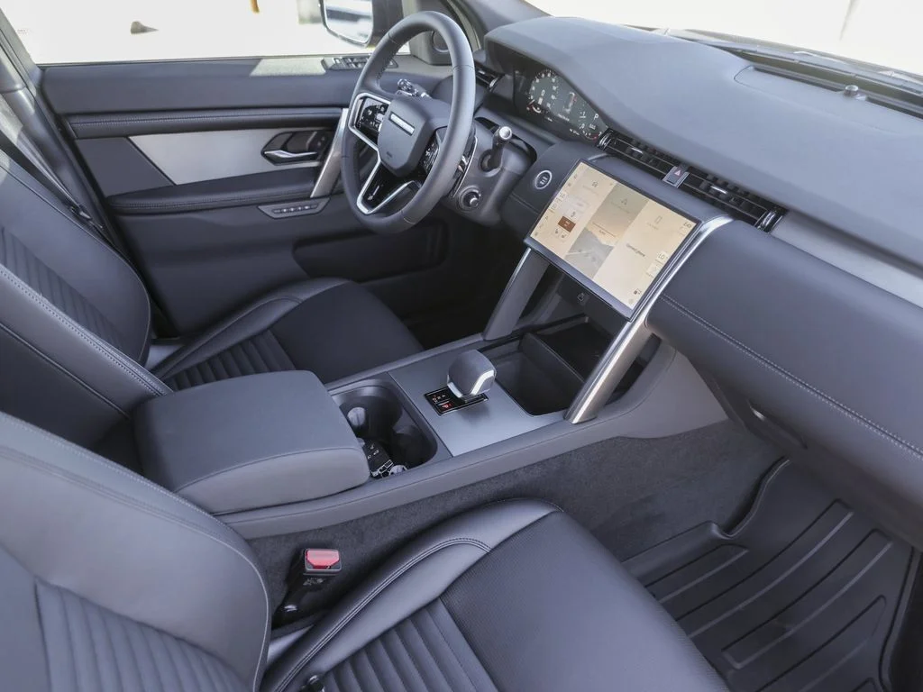 New 2025 Black Land Rover SE image 33