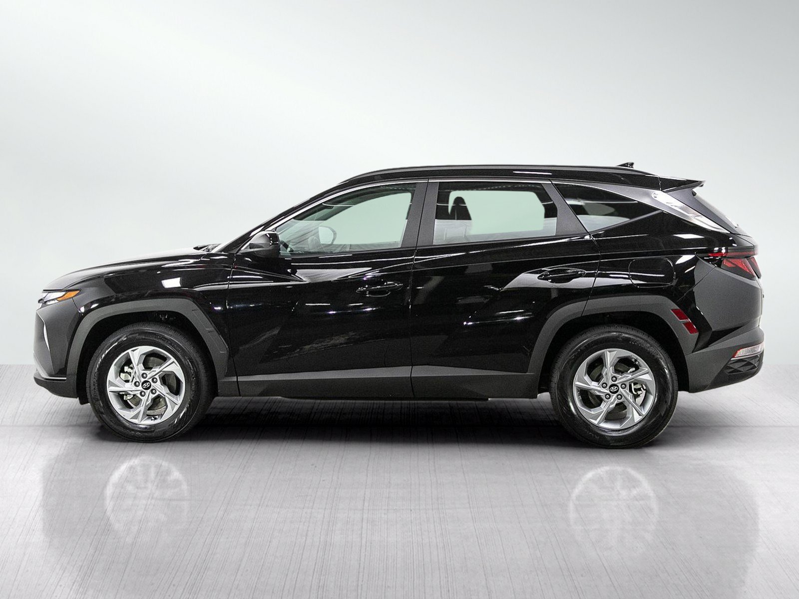Used 2024 Black Pearl Hyundai SEL AWD *Ltd Avail* image 2