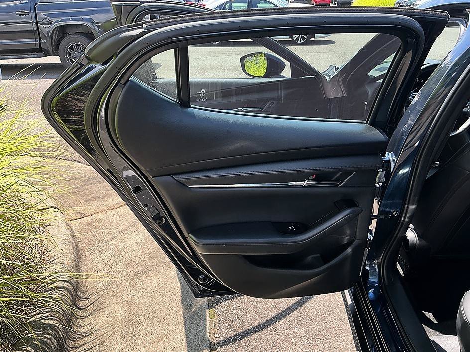 Used 2019 Deep Crystal Blue Mica Mazda Base image 23