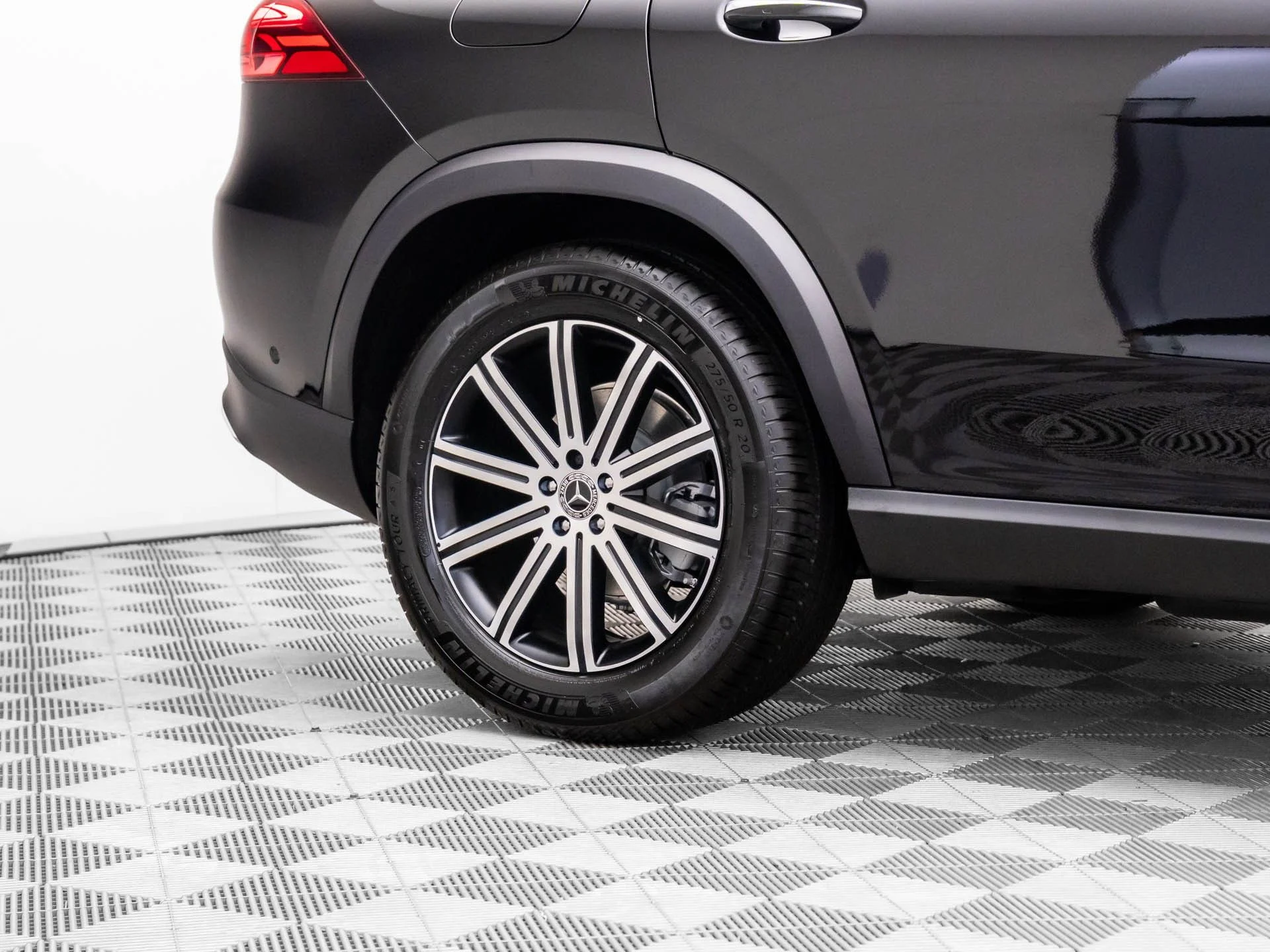 New 2026 Black Mercedes-Benz GLE 350 image 34