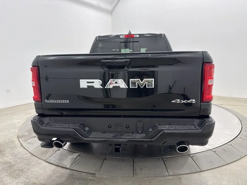 New 2026 Diamond Black Crystal Pearl-Coat Exterior Paint RAM Laramie image 6