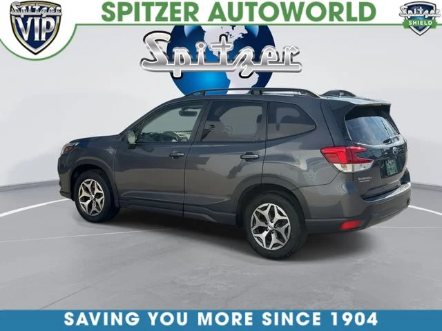 Used 2023 Gray Subaru Premium image 7