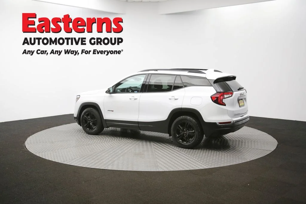 Used 2022 White GMC AT4 image 65