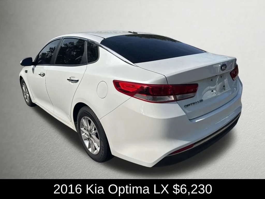 Used 2016 White Kia LX image 5