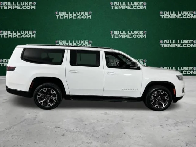 2023 Jeep Wagoneer L Series III - Photo 7