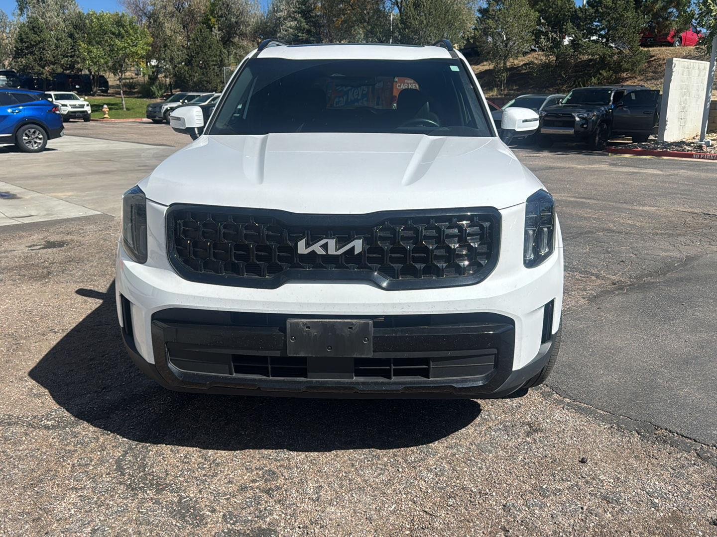 Used 2024 Glacial White Pearl Kia EX X-Line image 2