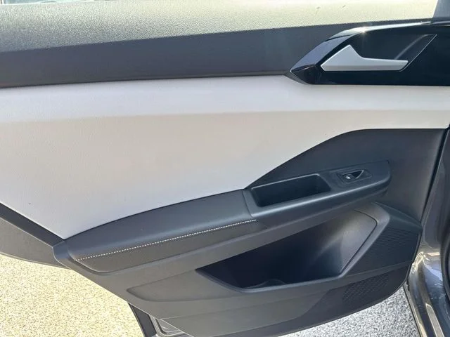 New 2027 Gray Volkswagen 1.5T S image 9