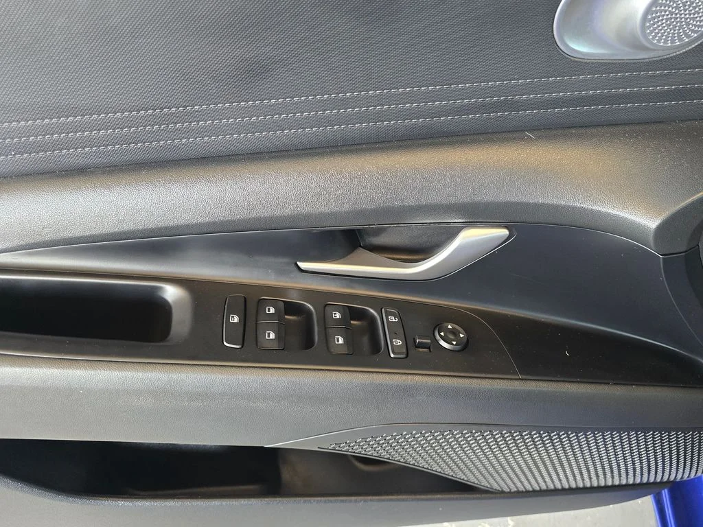 Used 2021 Blue Hyundai SE image 24
