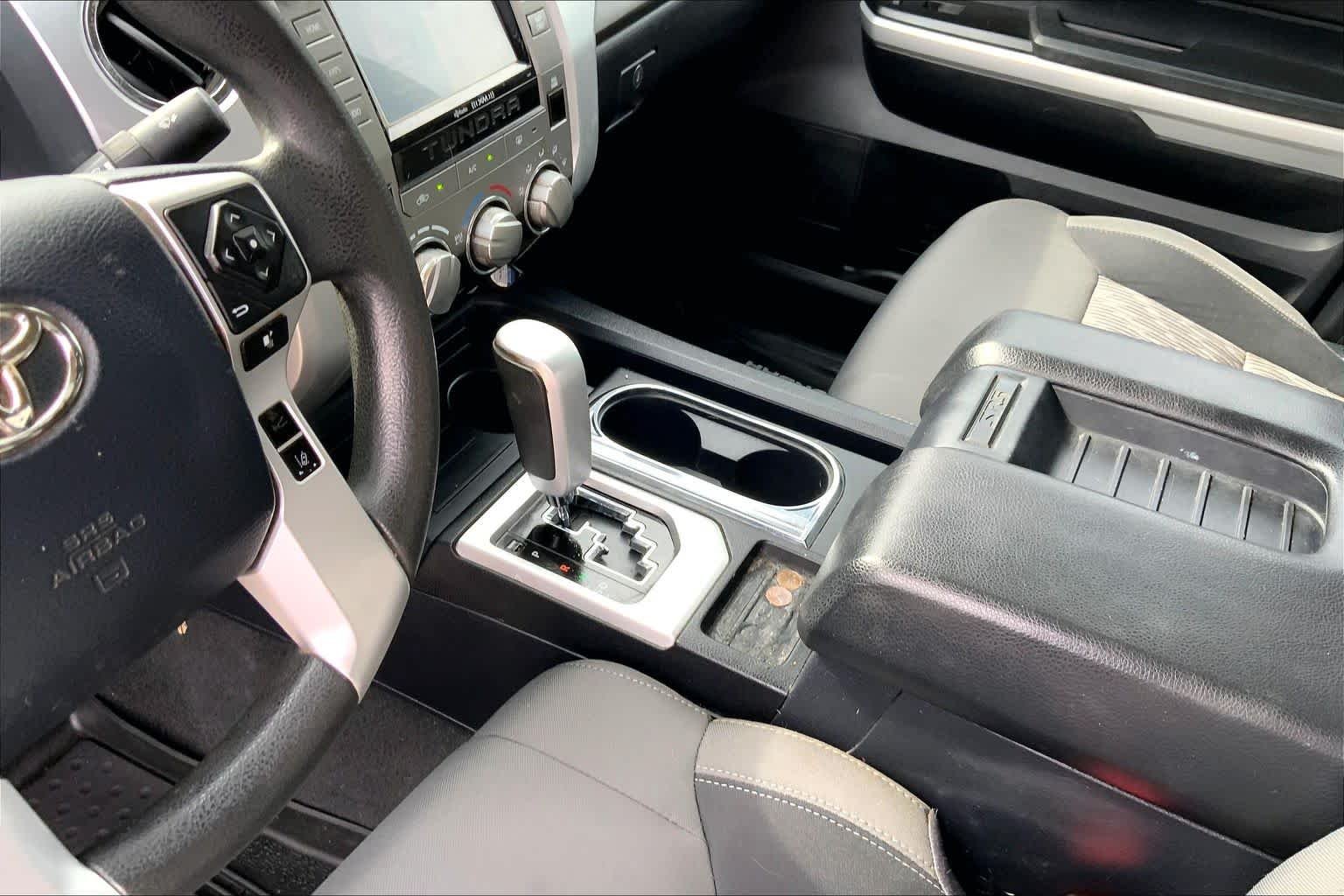 Used 2018 Blazing Blue Pearl Toyota SR5 image 15