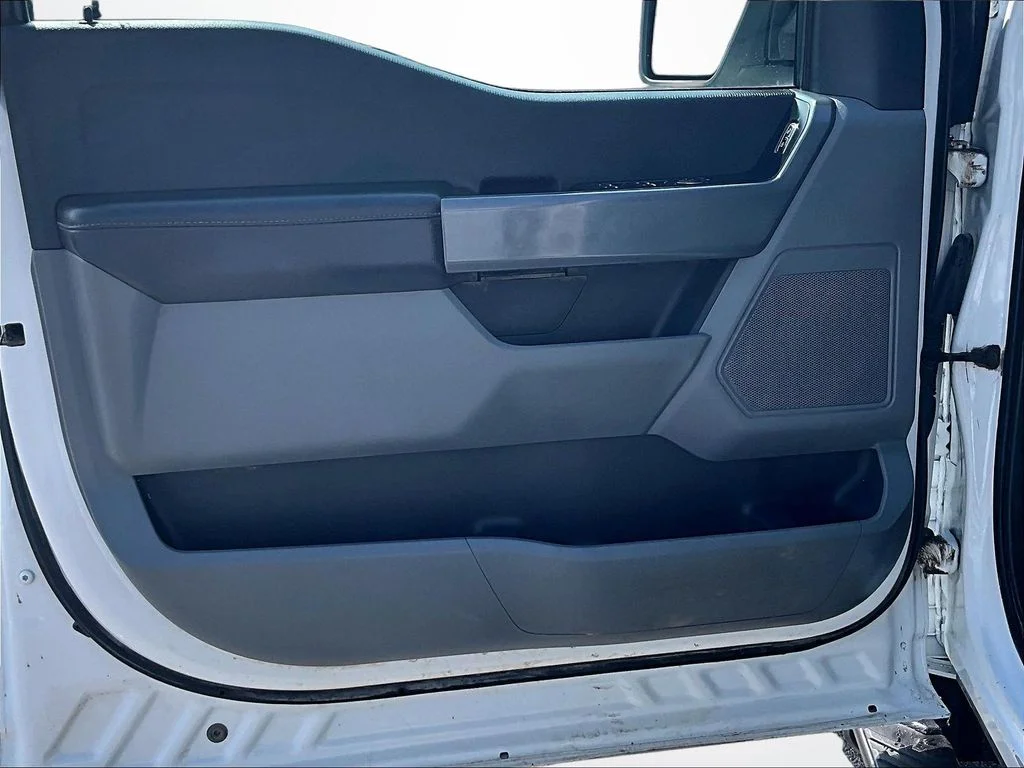 Used 2023 White Ford XLT image 25