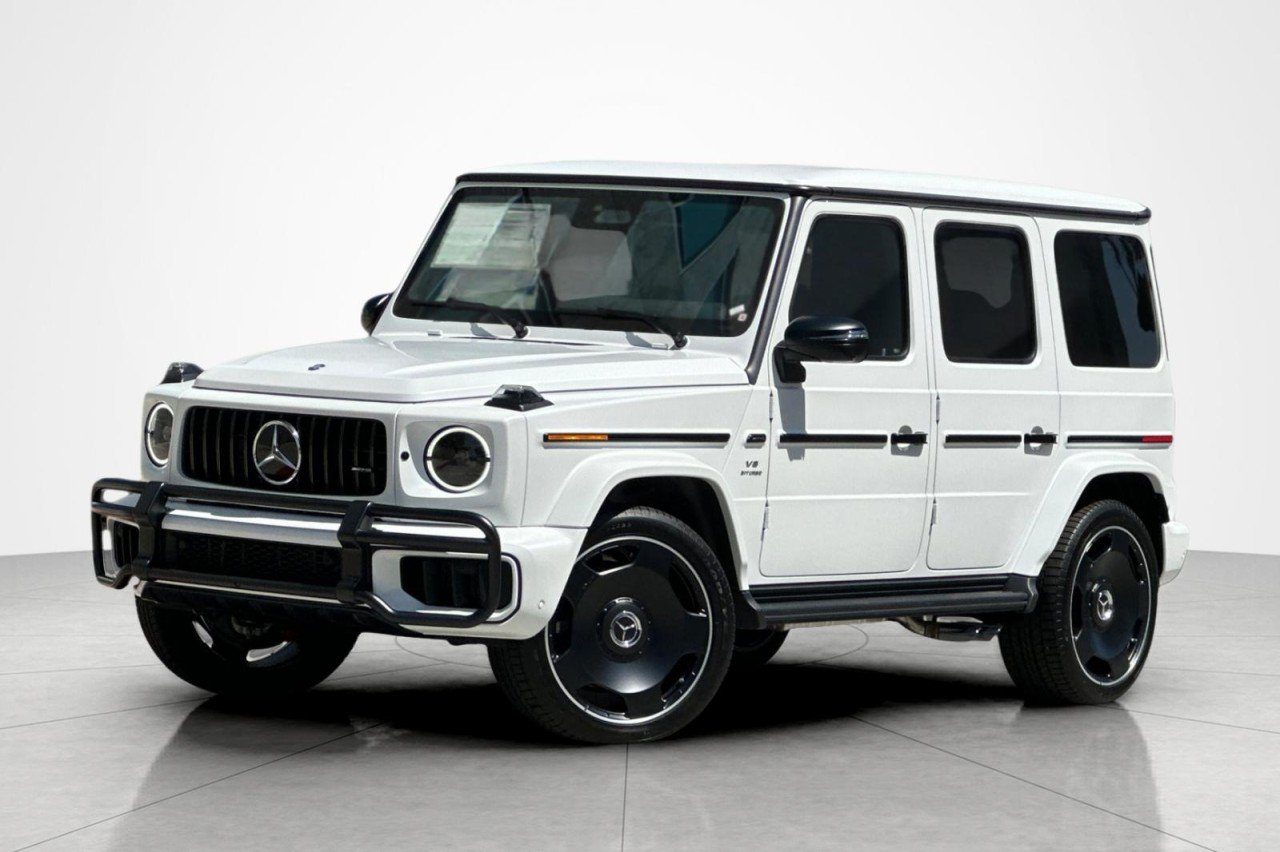 New 2026 MANUFAKTUR Moonlight White Magno Mercedes-Benz AMG® G 63 SUV image 1