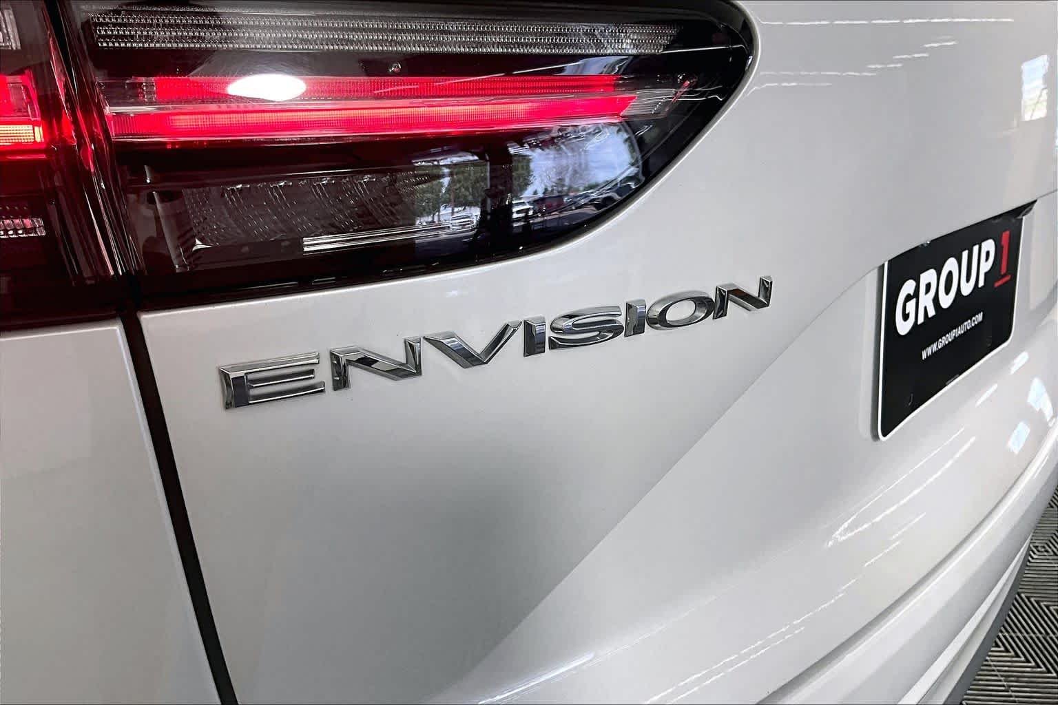 Used 2023 White Frost Tricoat Buick Avenir image 30