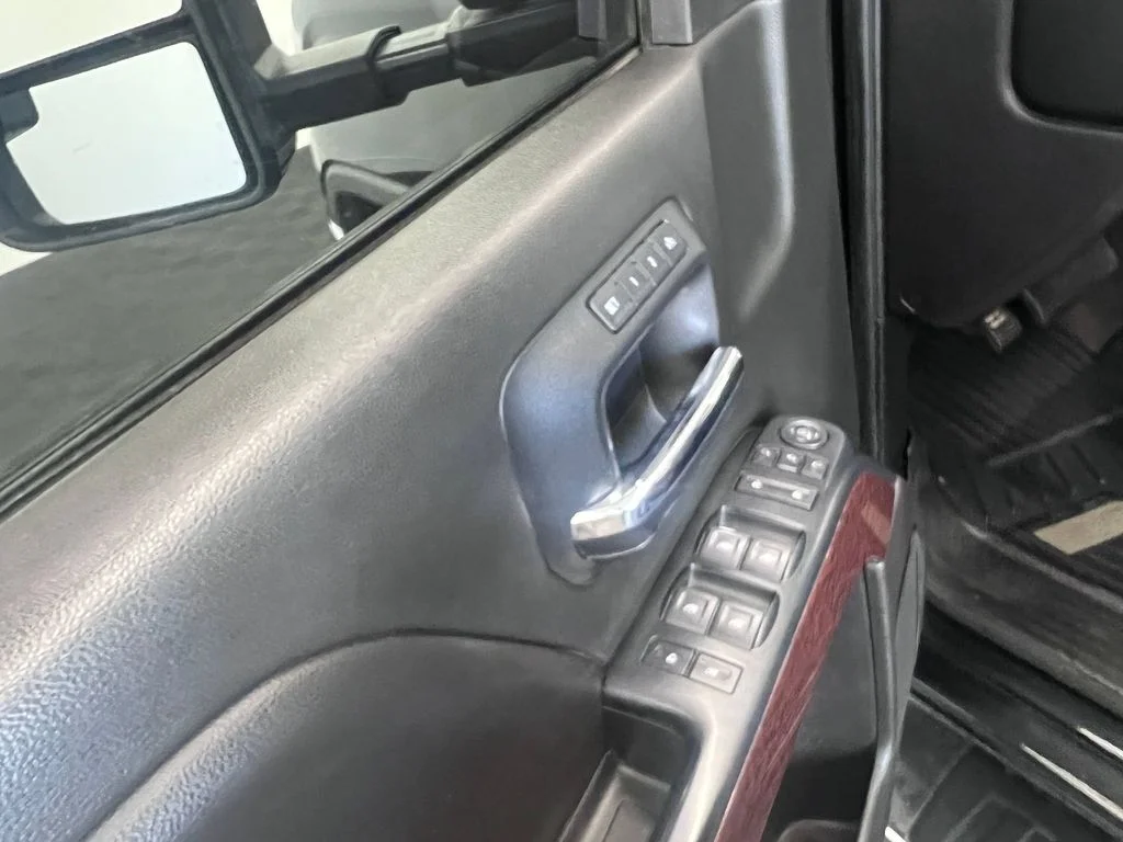 Used 2019 Onyx Black GMC SLT image 12