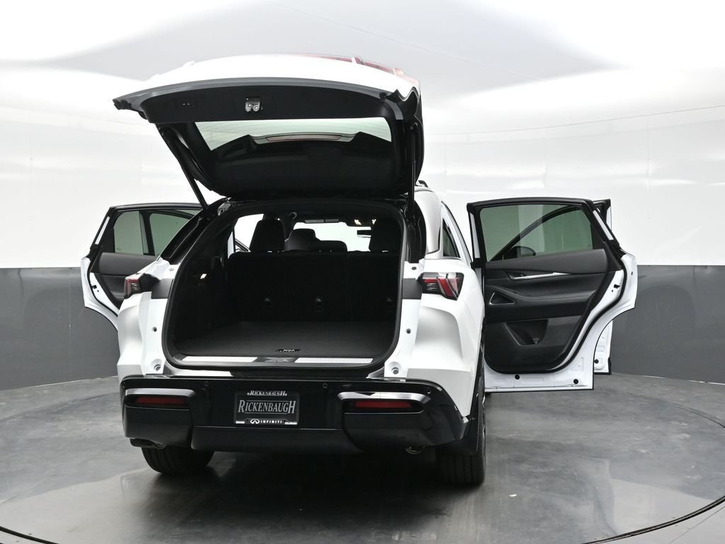 New 2027 2T RAD WHT INFINITI Autograph AWD image 51