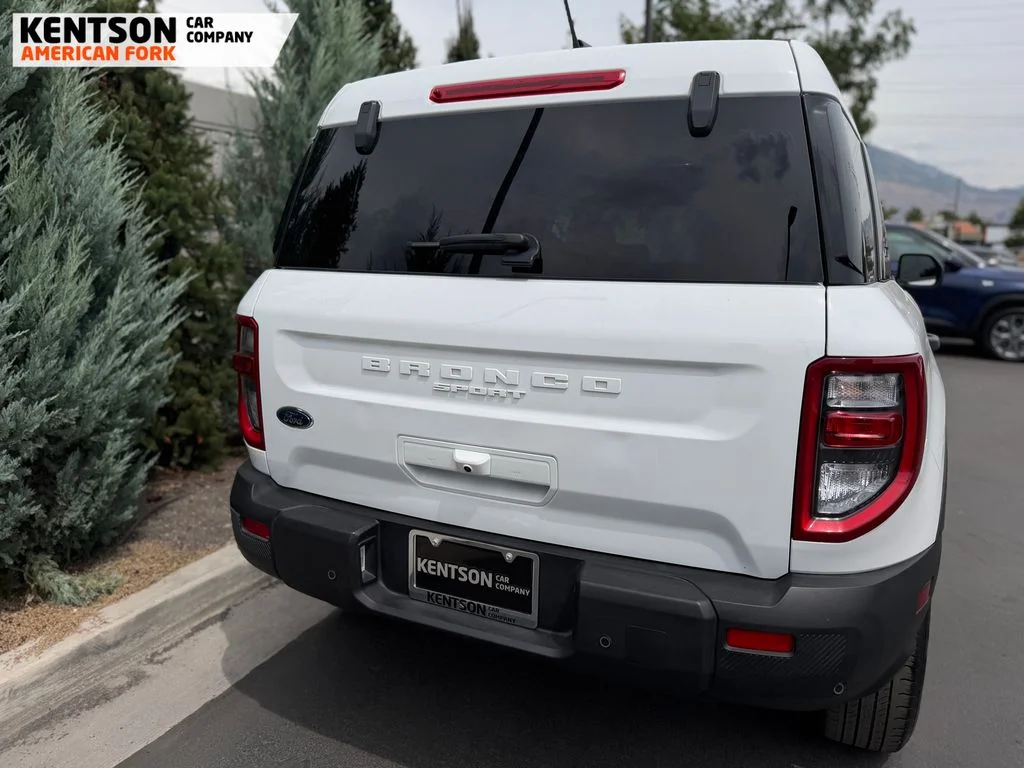 Used 2025 White Ford Big Bend image 29