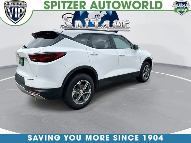 Used 2024 White Chevrolet LT image 9