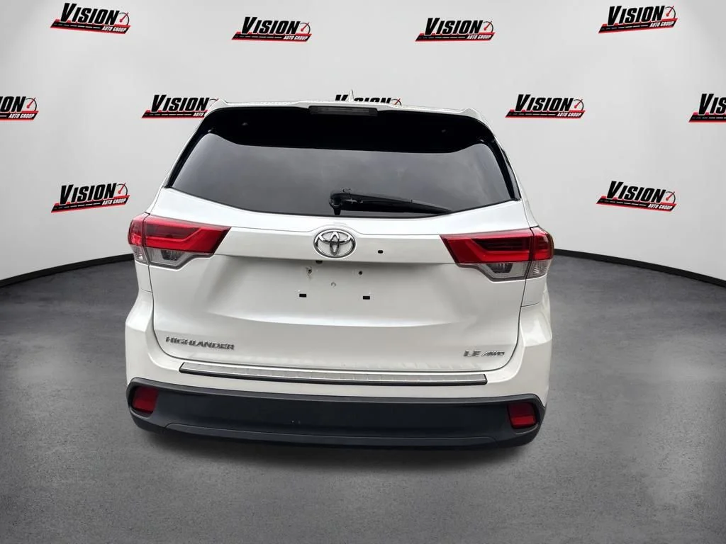 Used 2018 White Toyota LE image 7