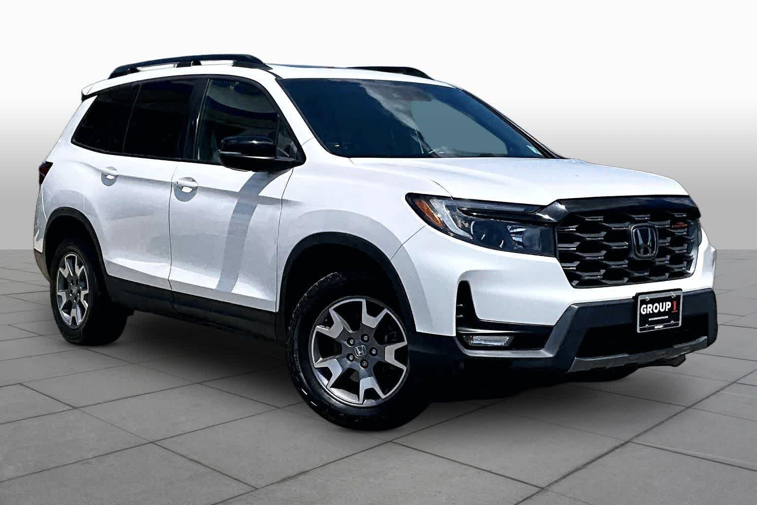 Certified Used 2023 Platinum White Pearl Honda TrailSport image 3