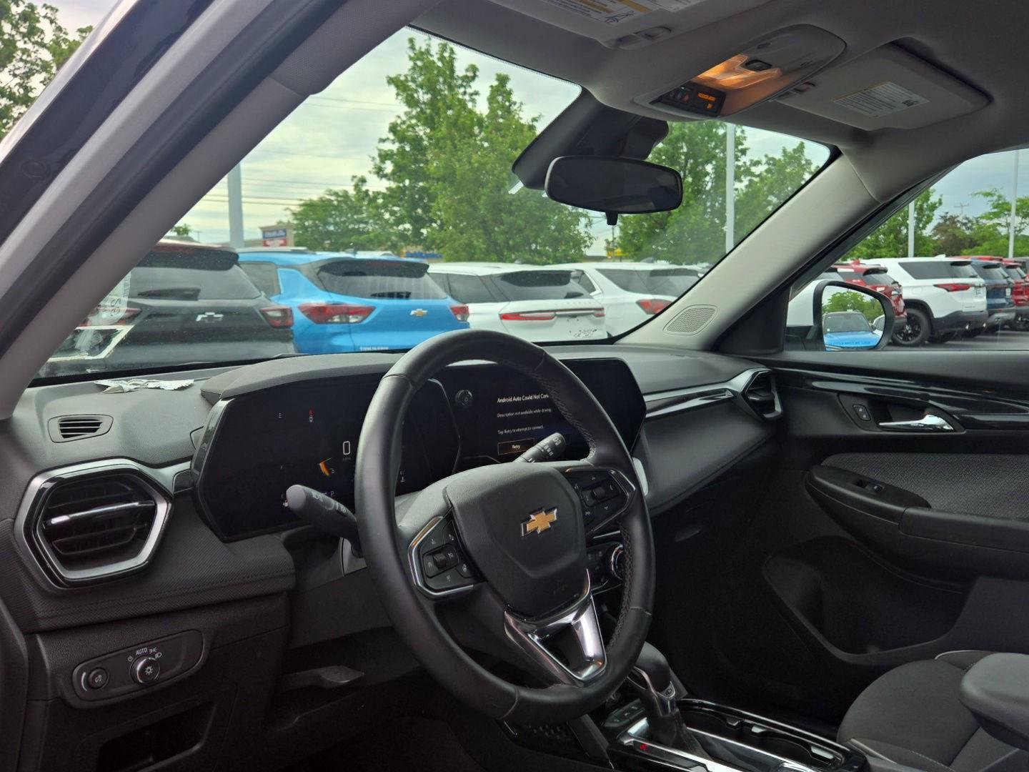 Used 2024 Summit White Chevrolet LT image 2