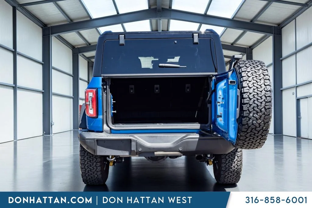 Used 2025 Blue Ford Badlands image 25