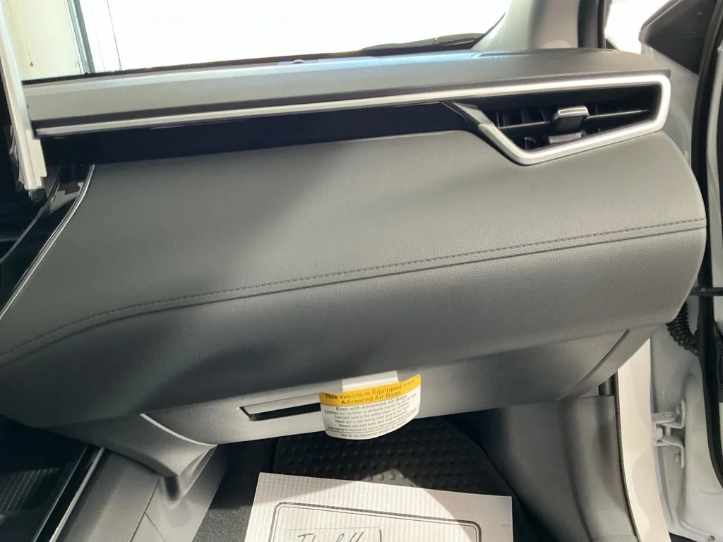 2026 Toyota Corolla Cross XLE - Photo 32