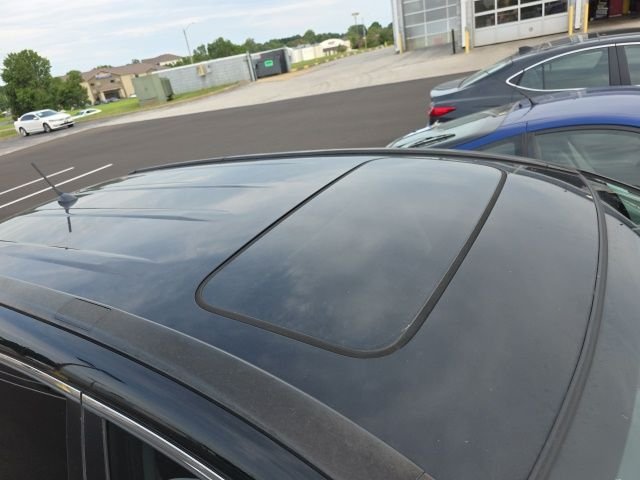 Used 2011 Black Honda EX image 7