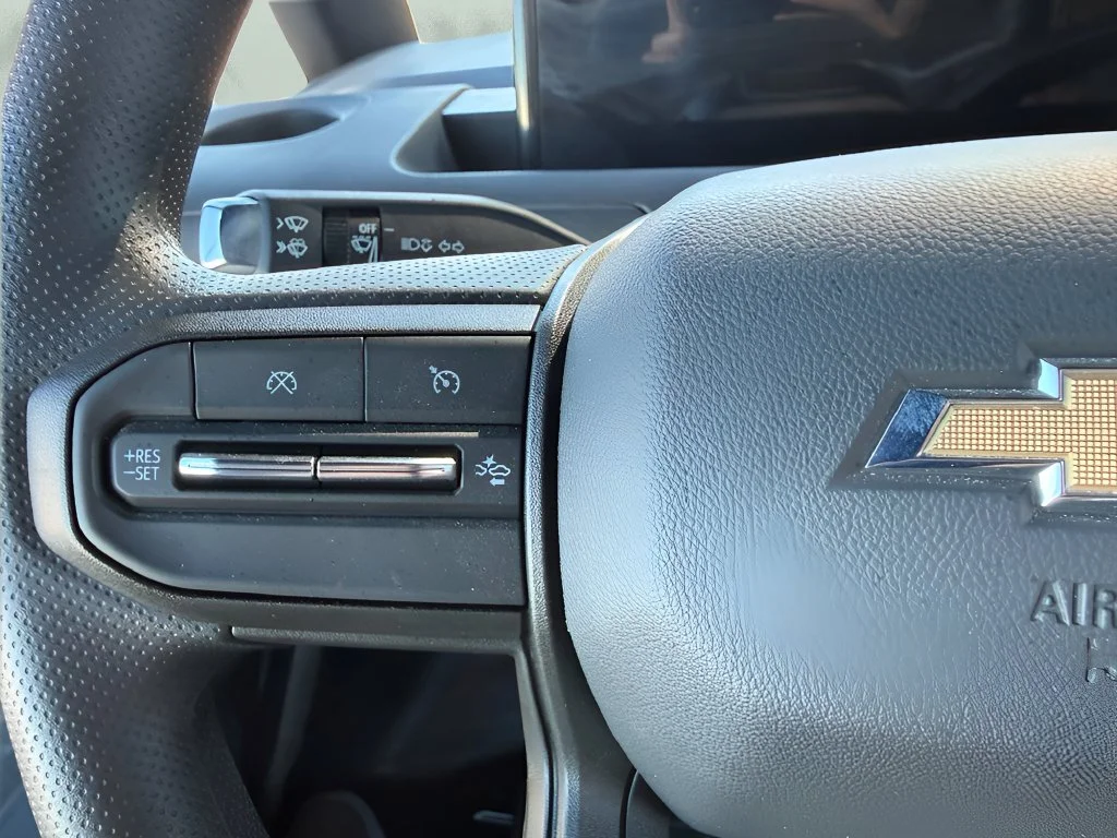 Used 2026 White Chevrolet 400 image 17