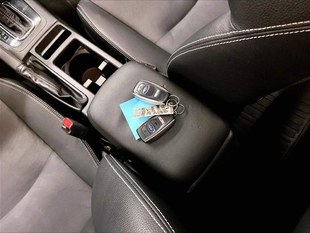 Used 2015 Gray Subaru 2.0i Limited image 32