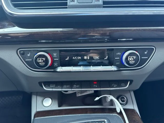 Used 2019  Audi 2.0T Premium Plus image 8
