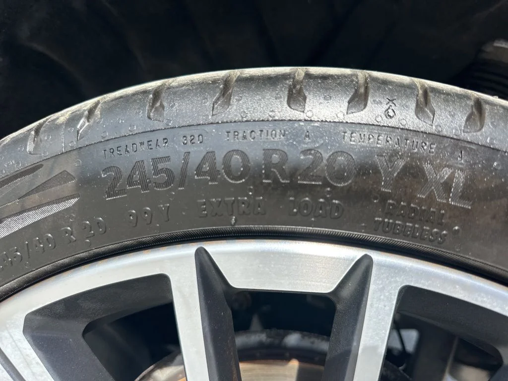 Used 2023 Silver BMW xDrive28i image 29