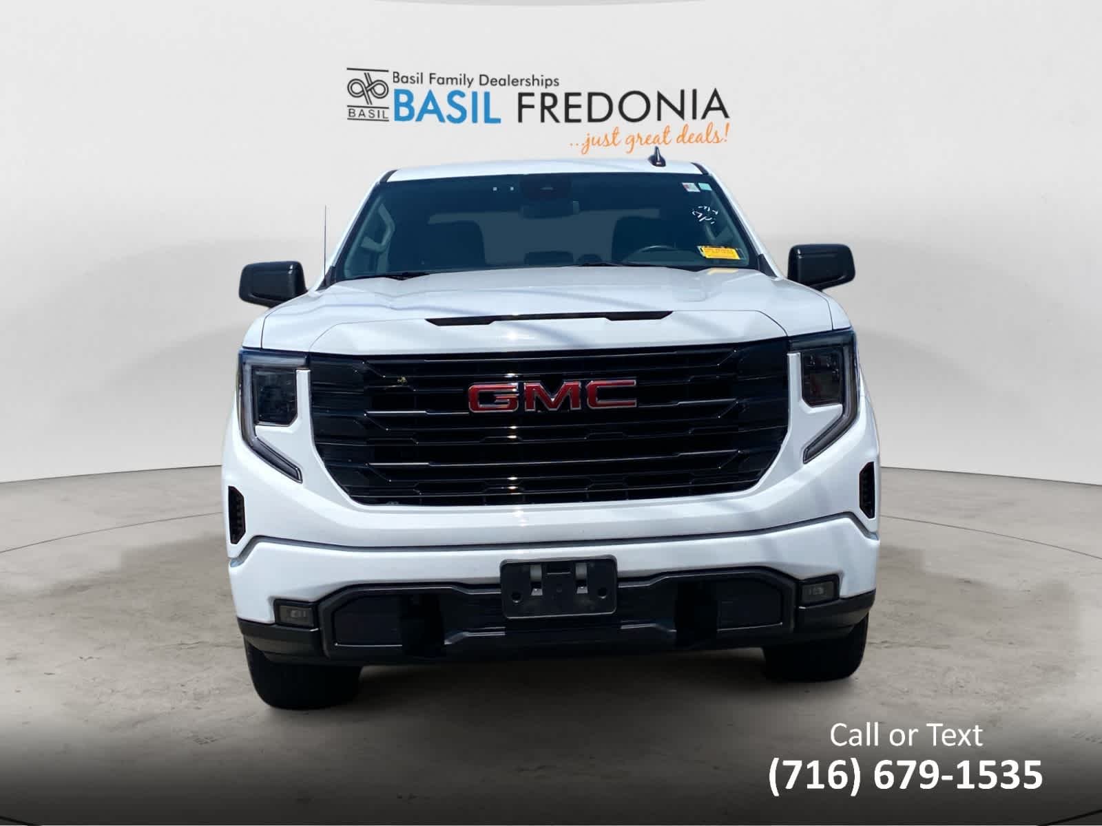 Used 2024 Summit White GMC Elevation image 4