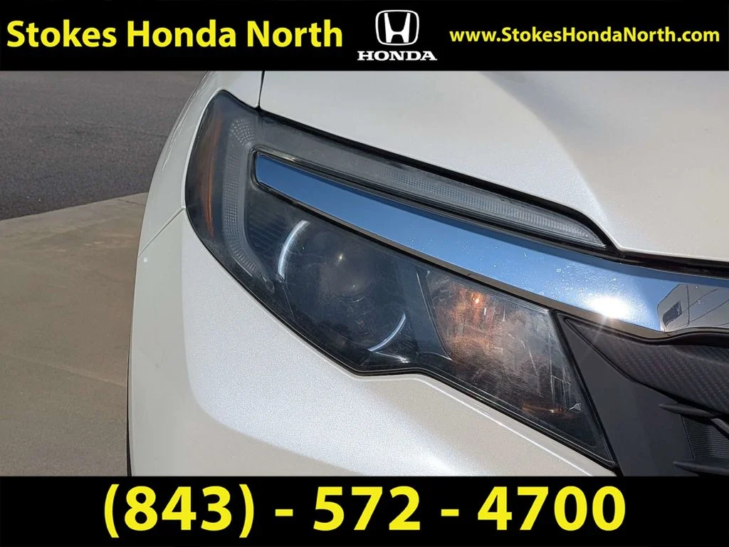 Used 2017  Honda RTL image 11