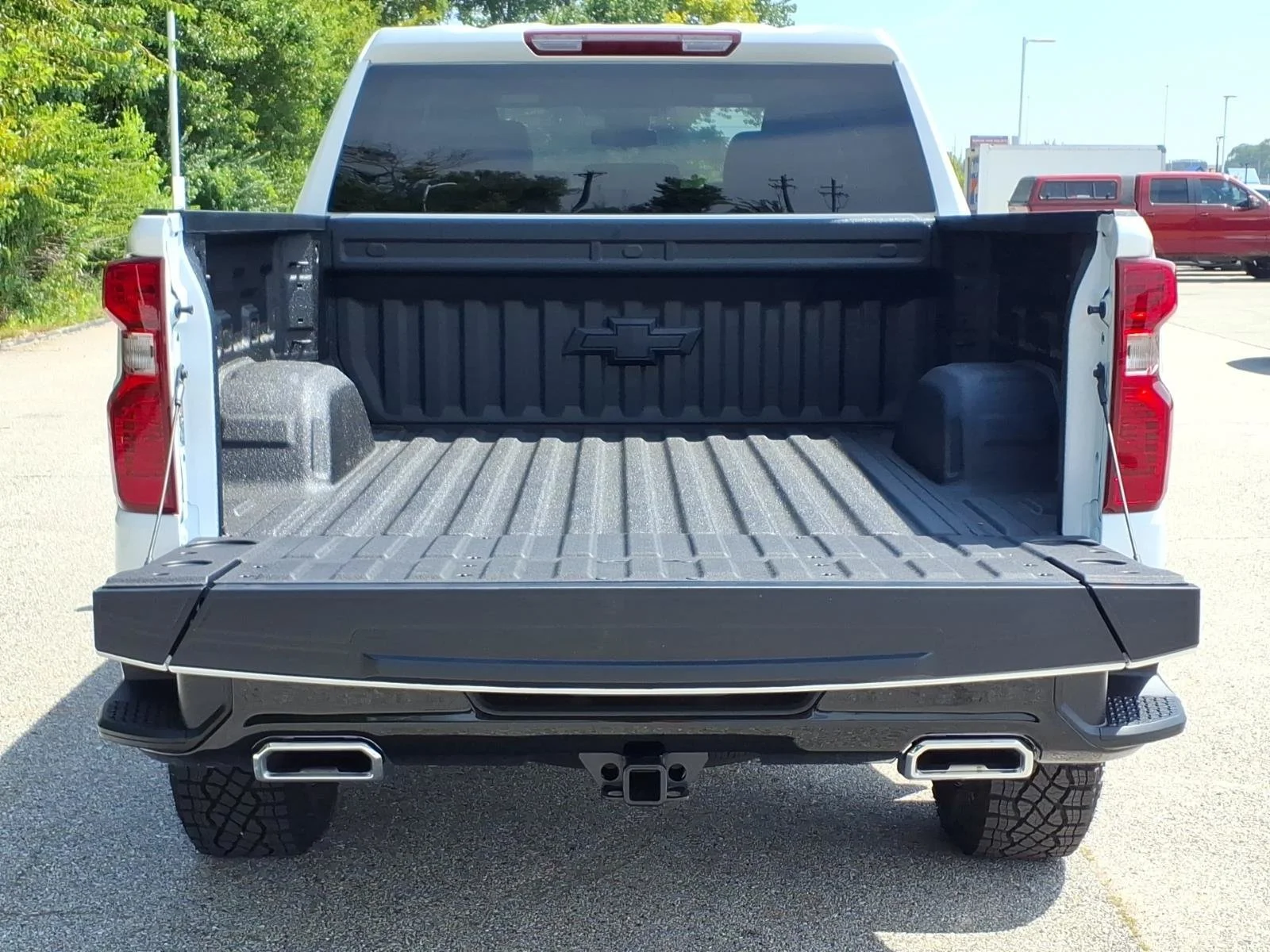New 2026 Summit White Chevrolet Custom Trail Boss image 18