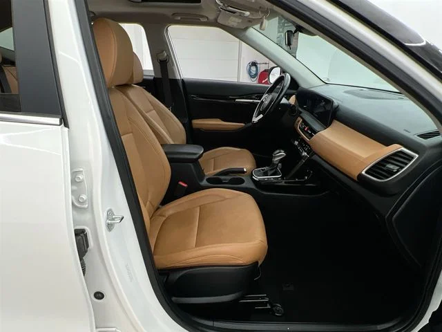 Used 2024 White Kia EX image 15